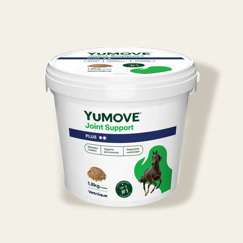 Yumove Joint Support product container for horses on a white background